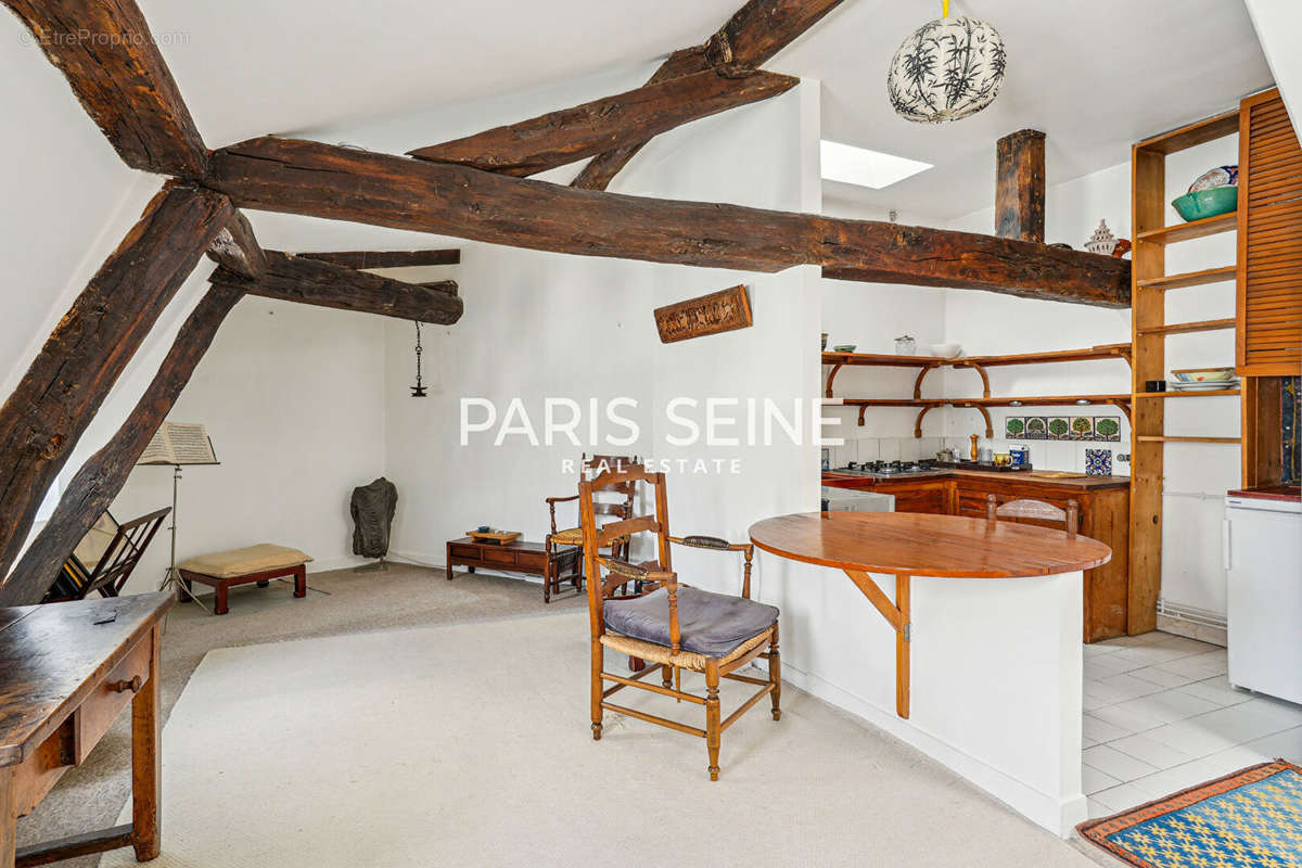 Appartement à PARIS-2E