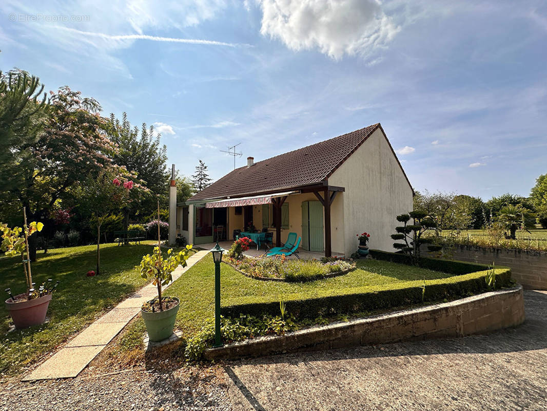 Maison à VILLEDIEU-SUR-INDRE