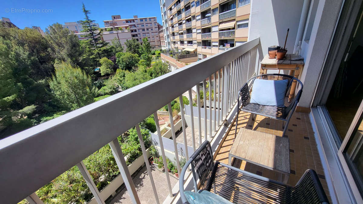 Appartement à MARSEILLE-8E