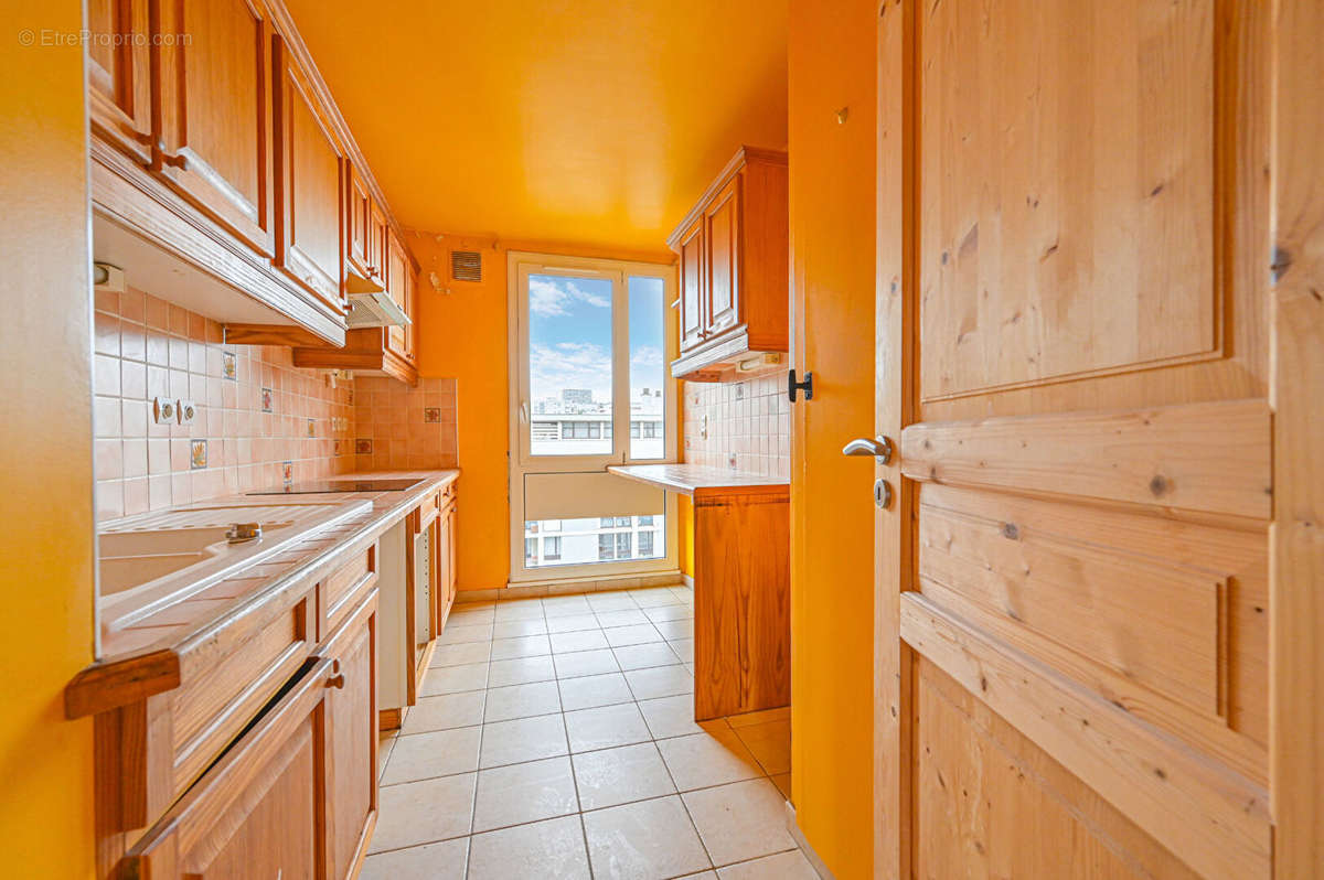 Appartement à PARIS-20E