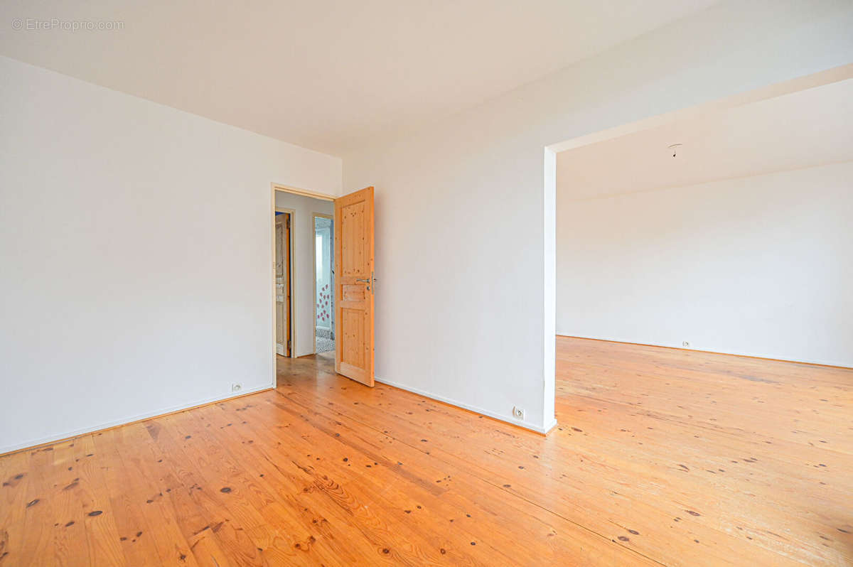 Appartement à PARIS-20E