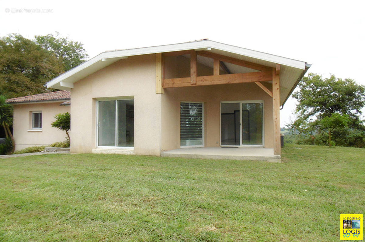 Maison à CAUNEILLE