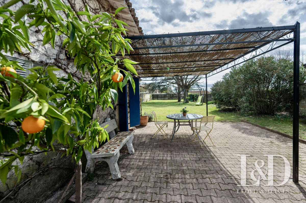 Terrasse - Maison à MALISSARD