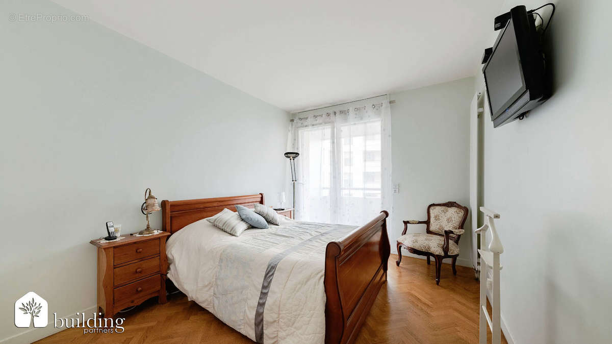 Appartement à LEVALLOIS-PERRET