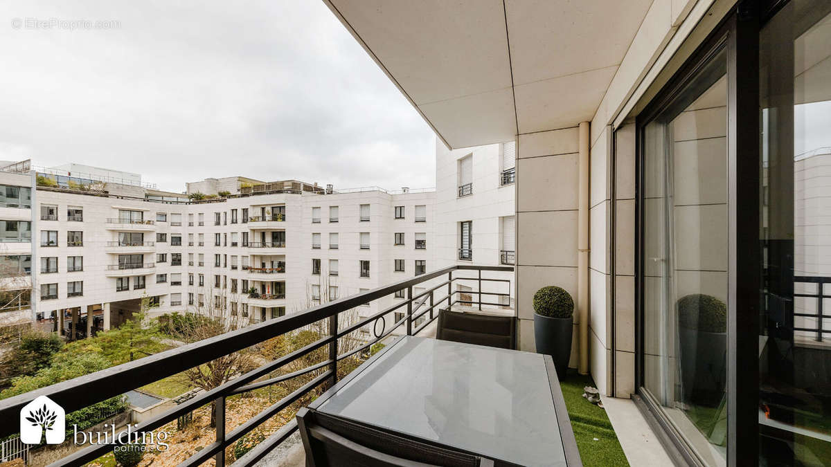 Appartement à LEVALLOIS-PERRET