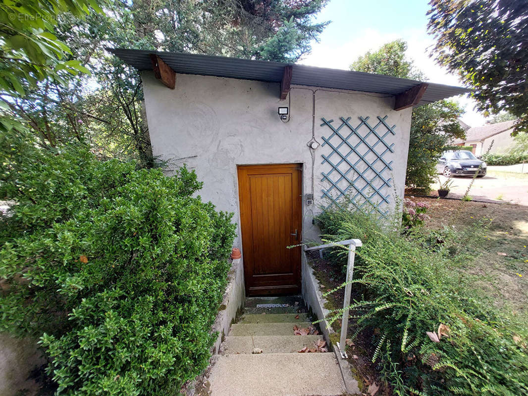 Maison à LENCLOITRE