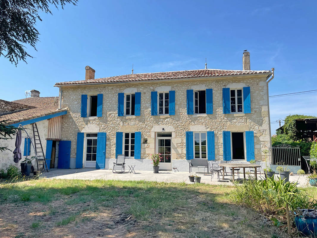 Maison à PESSAC-SUR-DORDOGNE