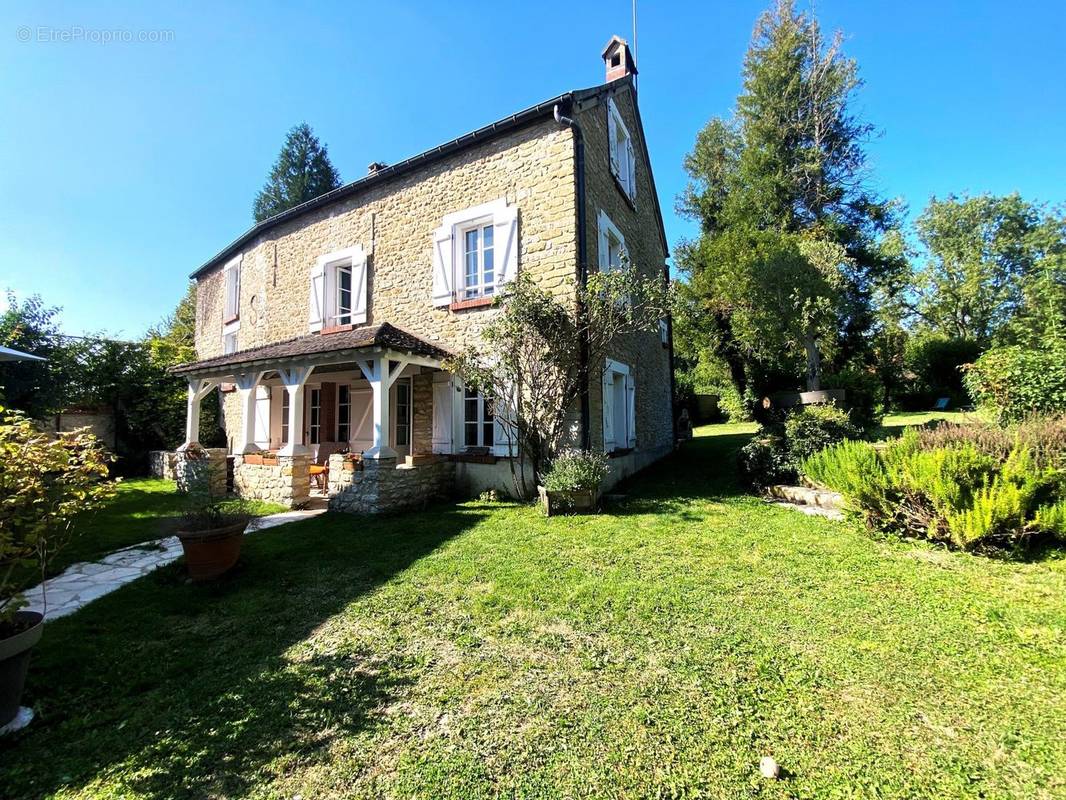 Maison à VIENNE-EN-ARTHIES