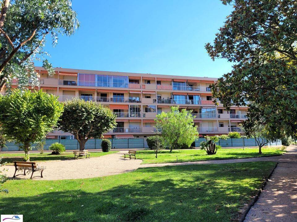 Appartement à MANDELIEU-LA-NAPOULE