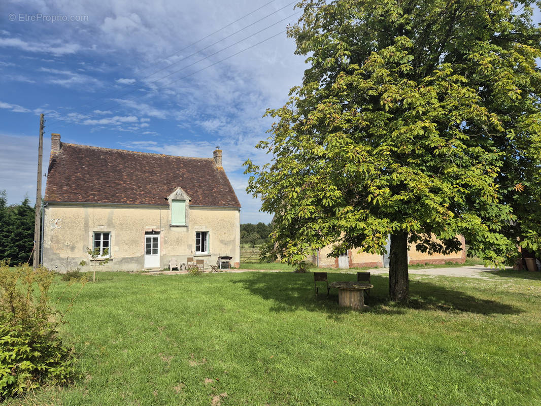 Maison à REMALARD