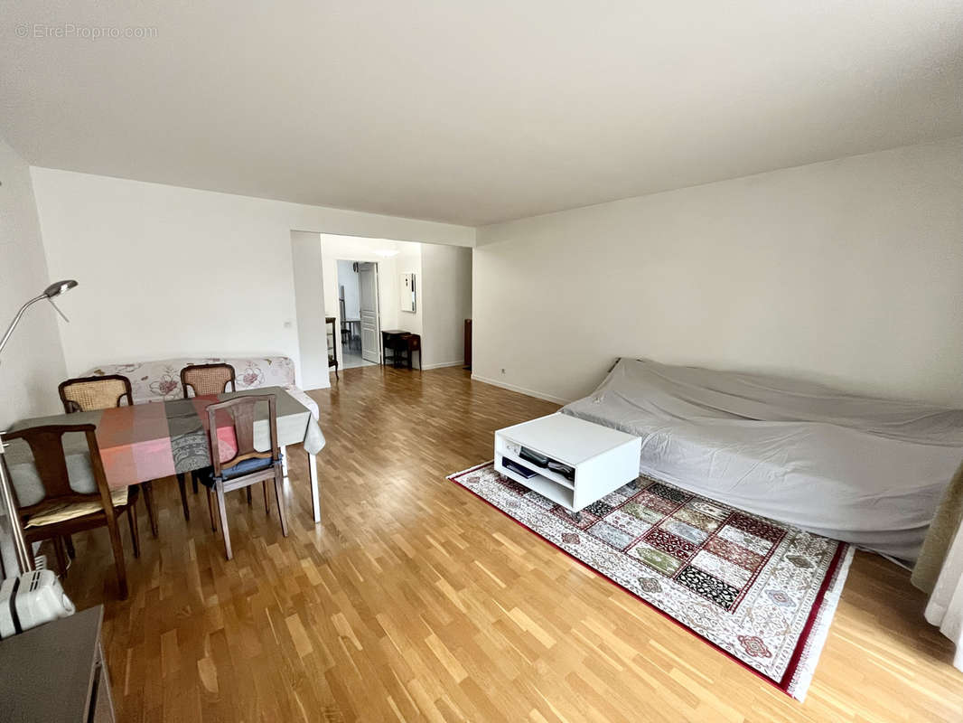 Appartement à ISSY-LES-MOULINEAUX