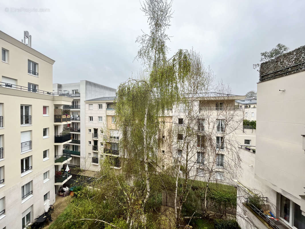 Appartement à ISSY-LES-MOULINEAUX