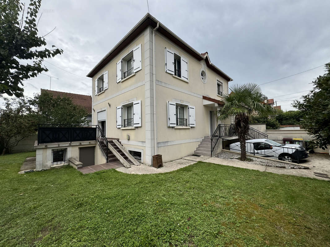 Maison à CHELLES