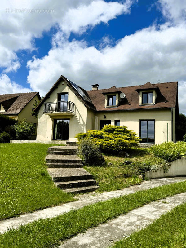 Maison à MEZY-SUR-SEINE