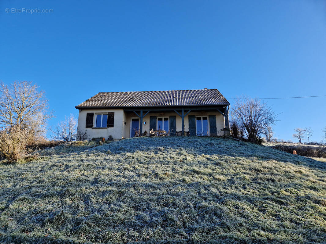 Maison à LUCENAY-L&#039;EVEQUE