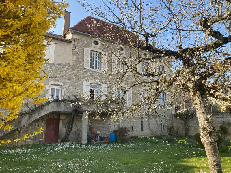 Maison à MONTBARD