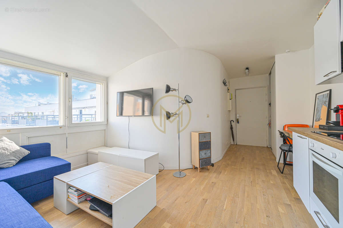 Appartement à PARIS-17E