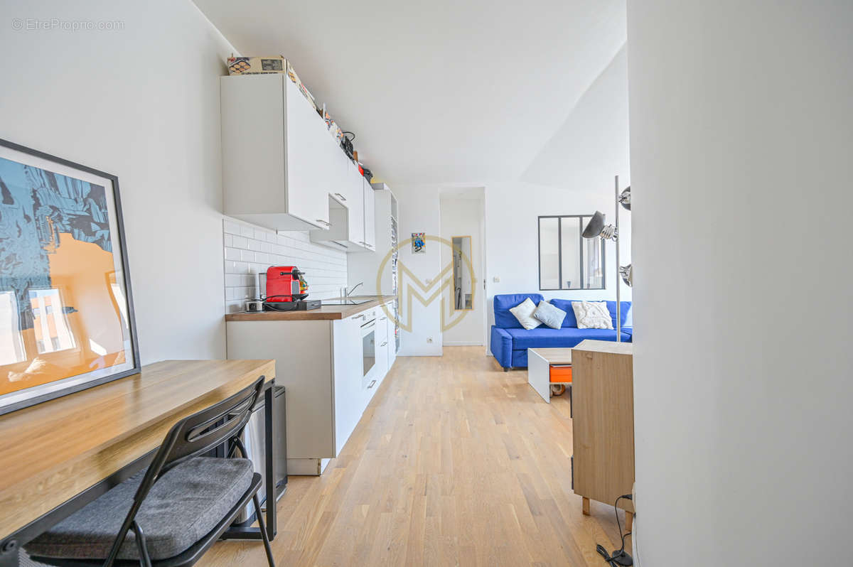 Appartement à PARIS-17E