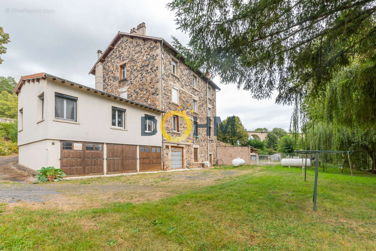 Appartement à SAINT-GERMAIN-LAPRADE