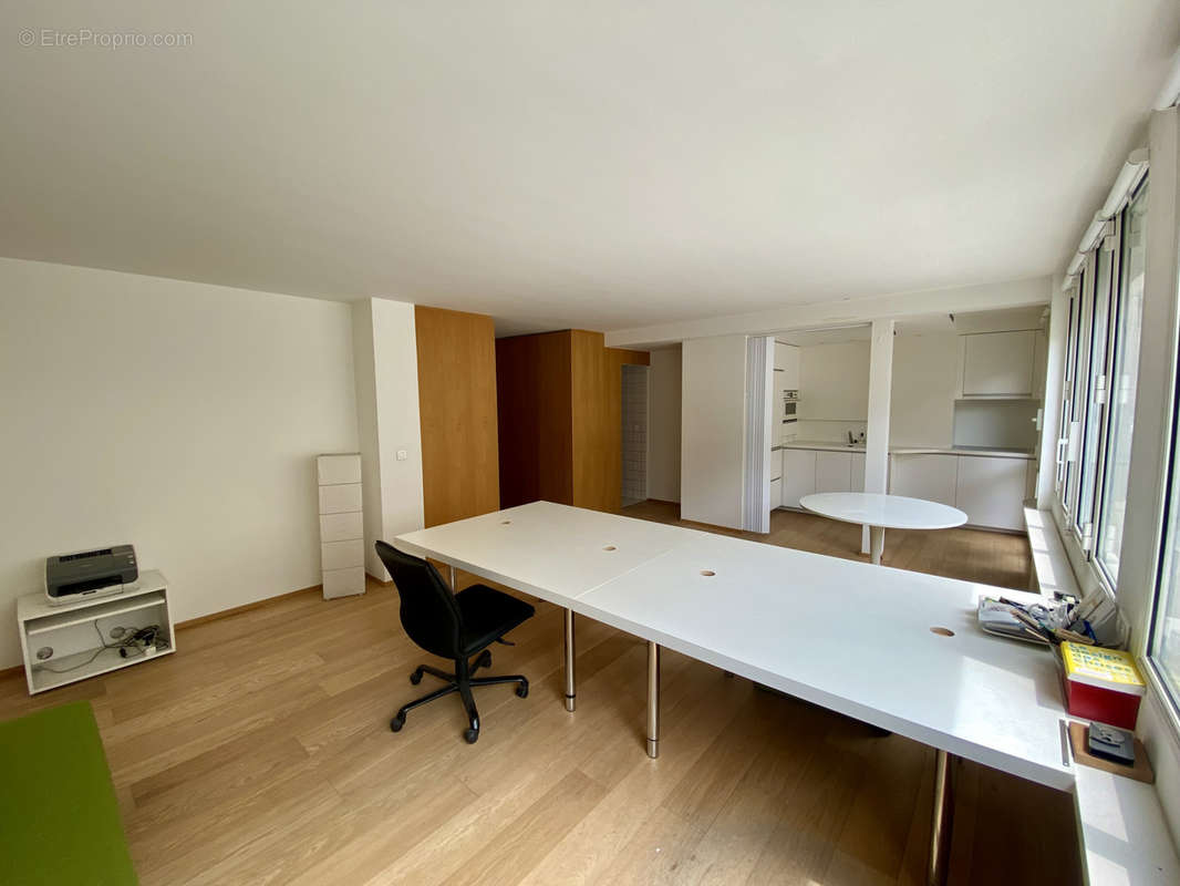 Appartement à PARIS-8E