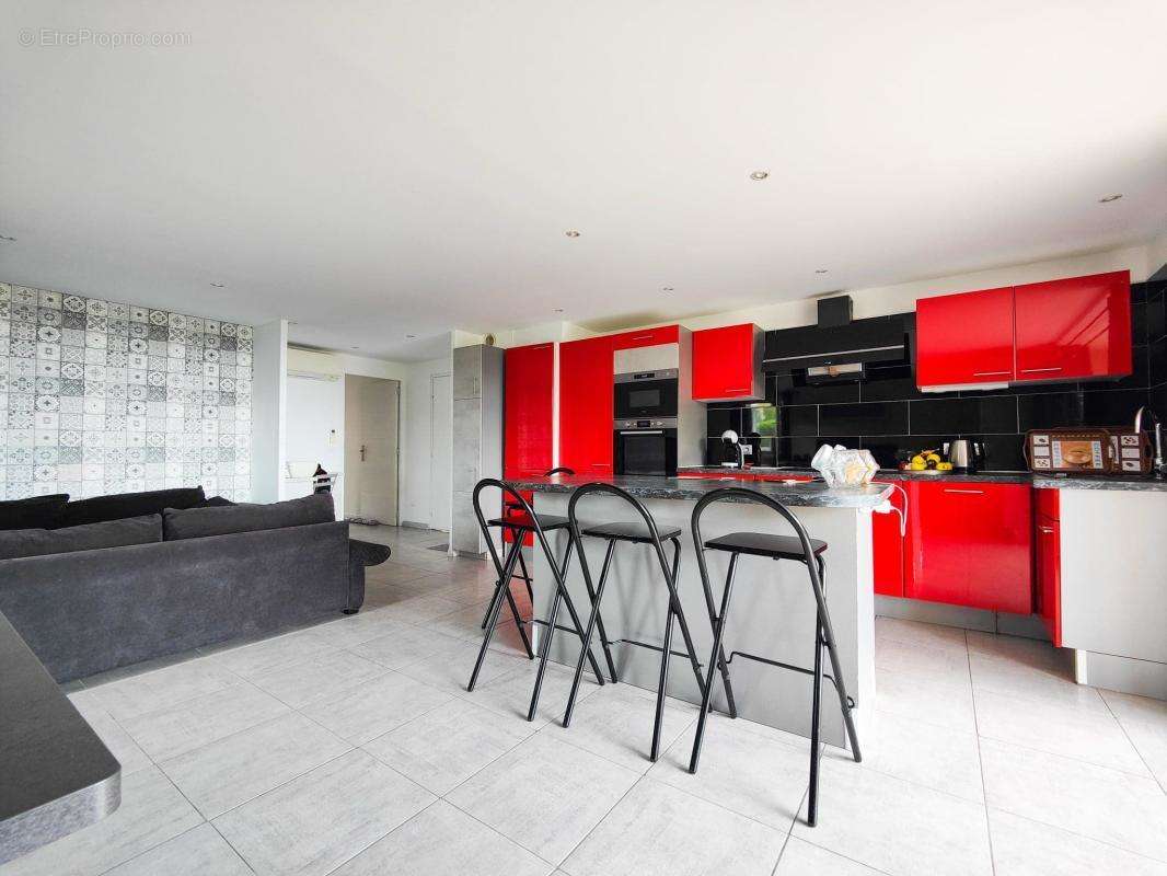 Appartement à VILLENEUVE-LOUBET