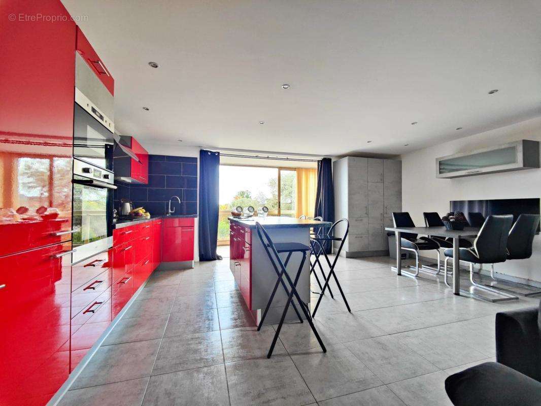 Appartement à VILLENEUVE-LOUBET