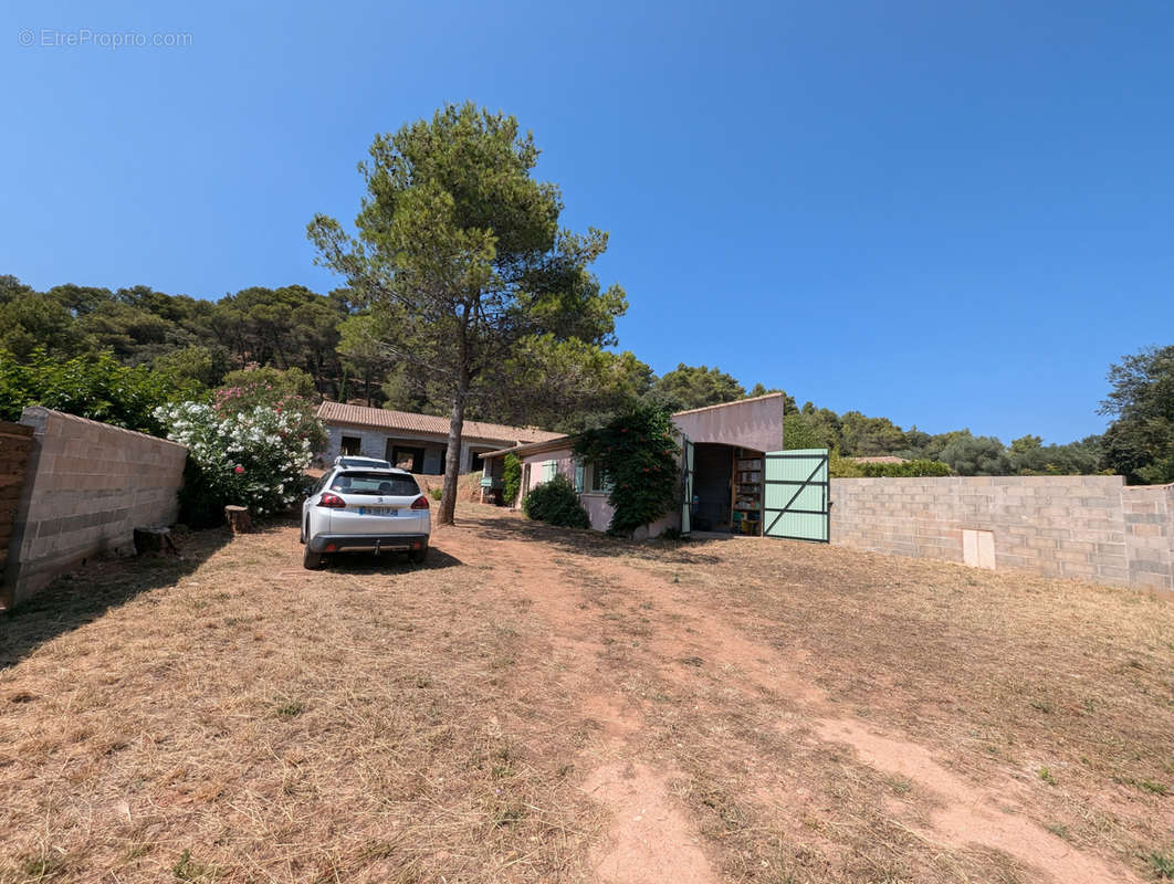 Maison à CAZEDARNES