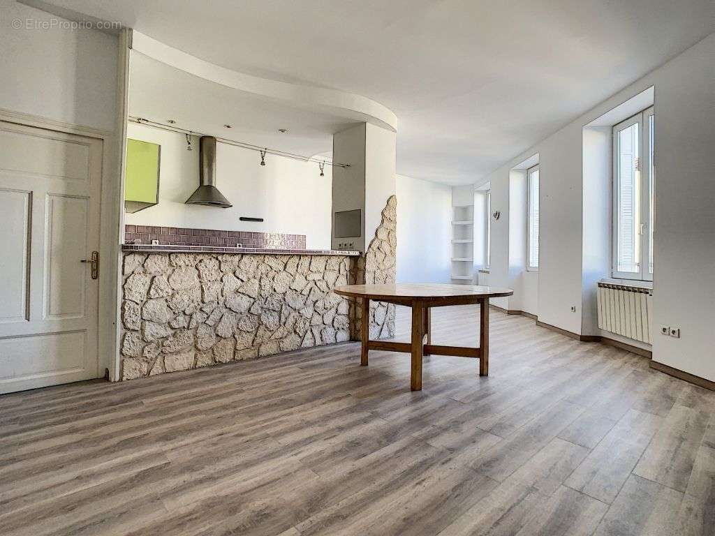 Appartement à TOURNON-SUR-RHONE