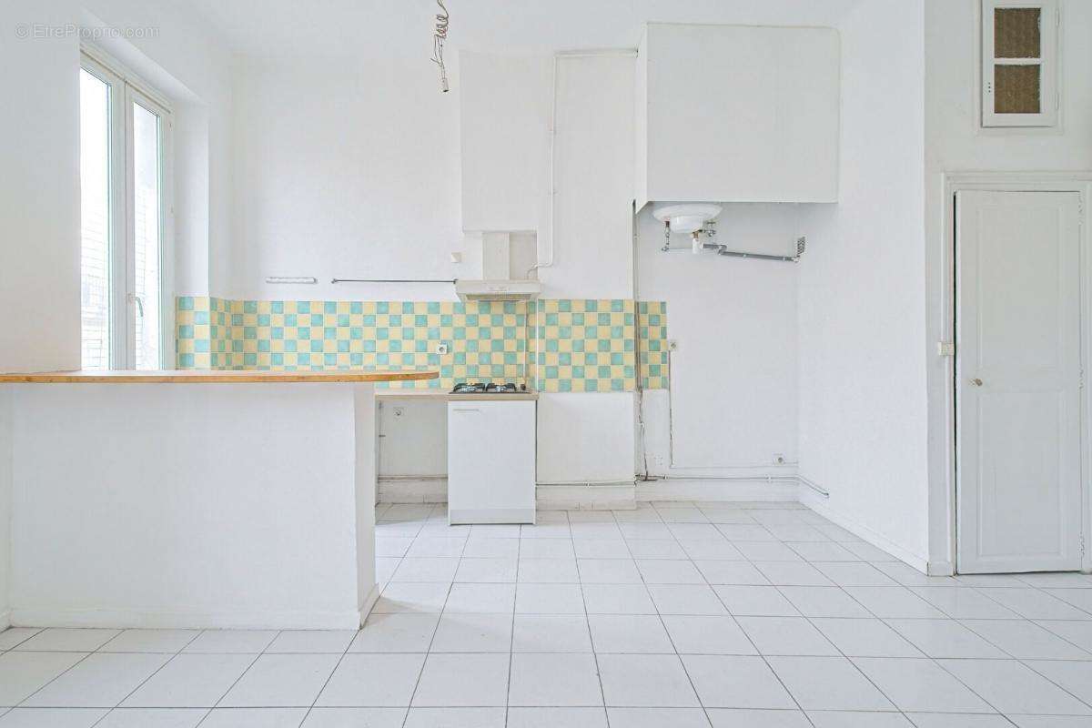 Appartement à MARSEILLE-6E