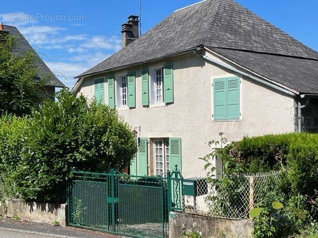 Maison à LE LONZAC