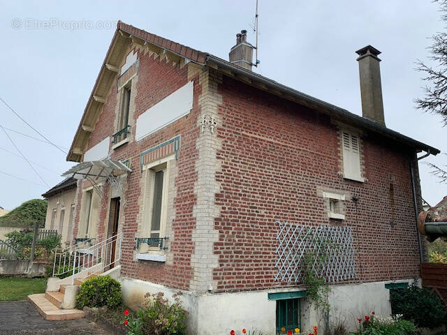 Maison à CAUFFRY