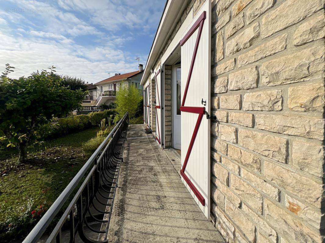 Maison à COULOUNIEIX-CHAMIERS