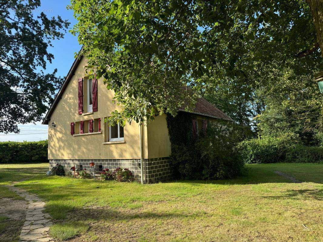 Maison à DAMVILLE