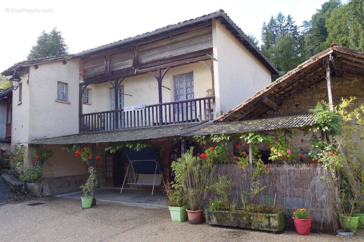 Maison à SAINT-PERDOUX