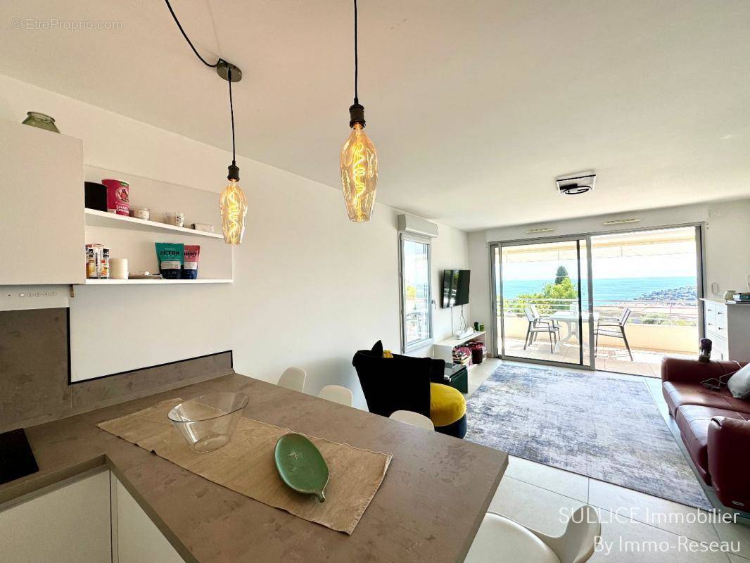 Appartement à ROQUEBRUNE-CAP-MARTIN