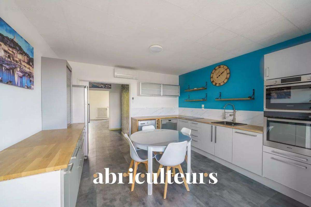 Appartement à MARSEILLE-13E