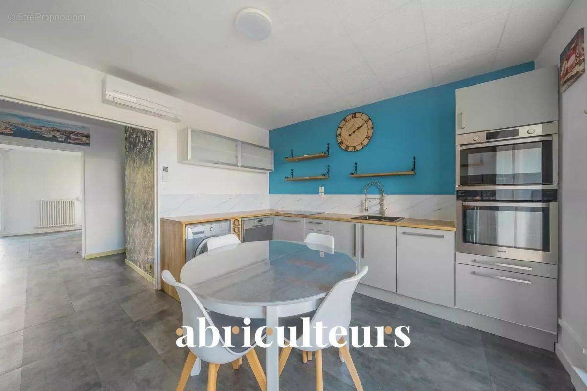 Appartement à MARSEILLE-13E