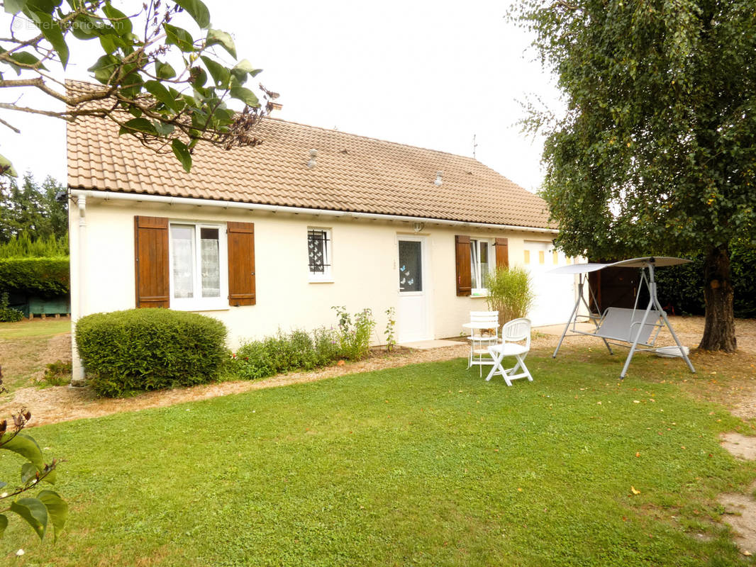 Maison à VANNES-SUR-COSSON