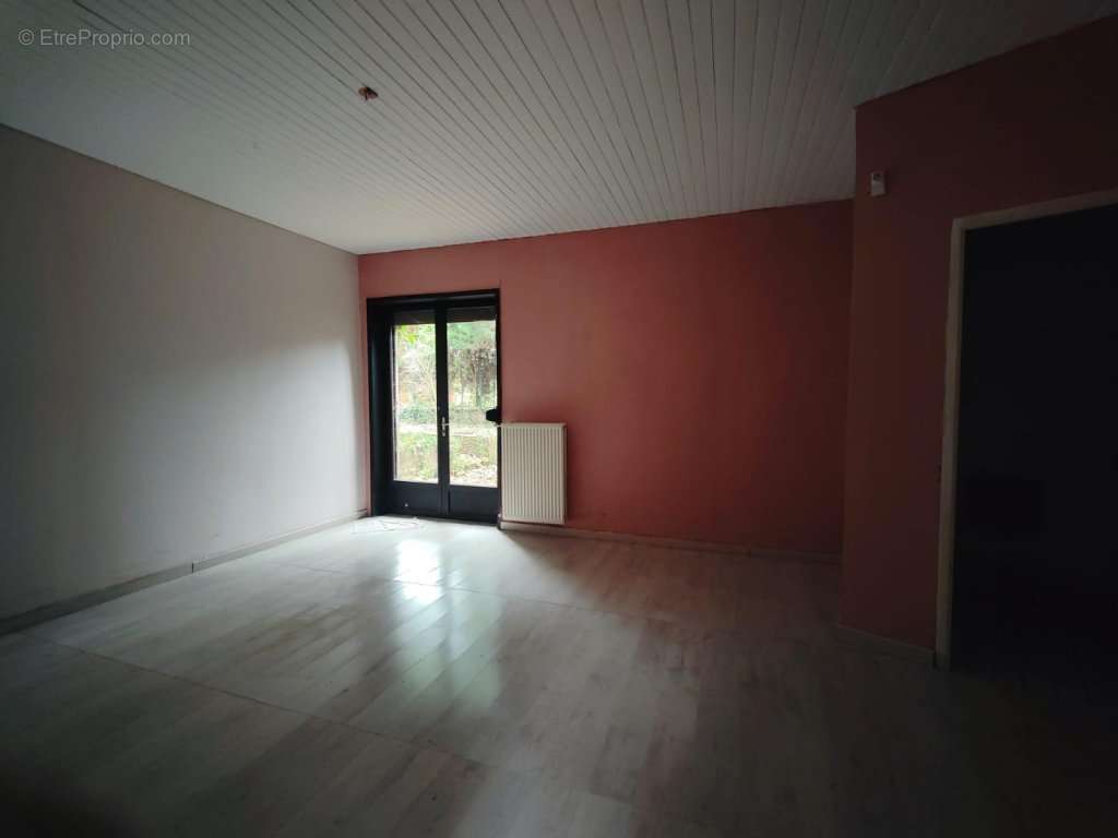 Appartement à QUESNOY-SUR-DEULE