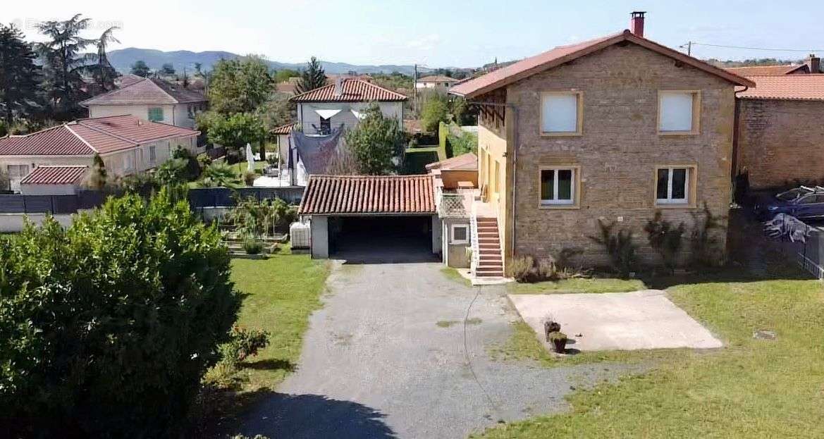 Maison à SAINT-GERMAIN-SUR-L&#039;ARBRESLE