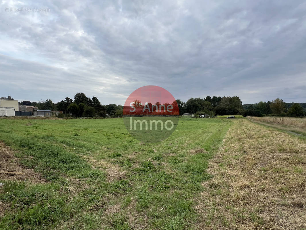 Terrain à BELLOY-SUR-SOMME