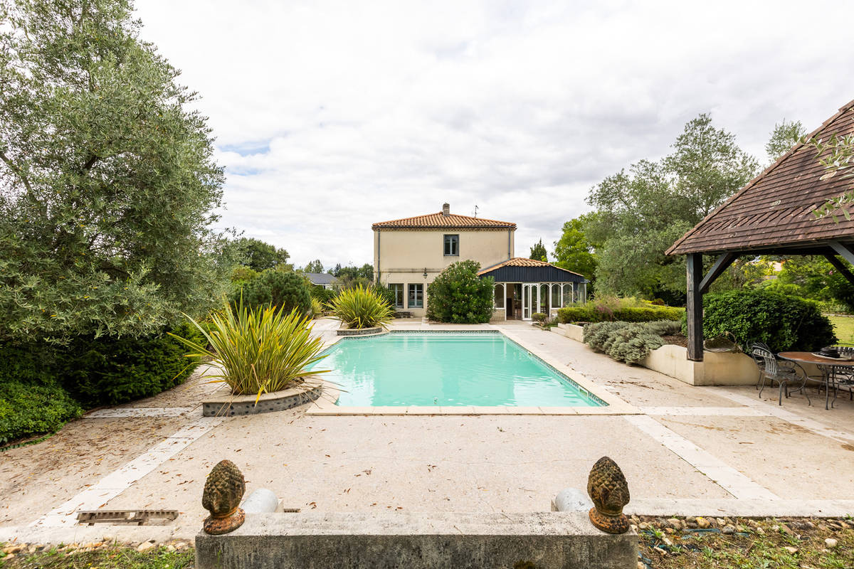 Maison à LEOGNAN