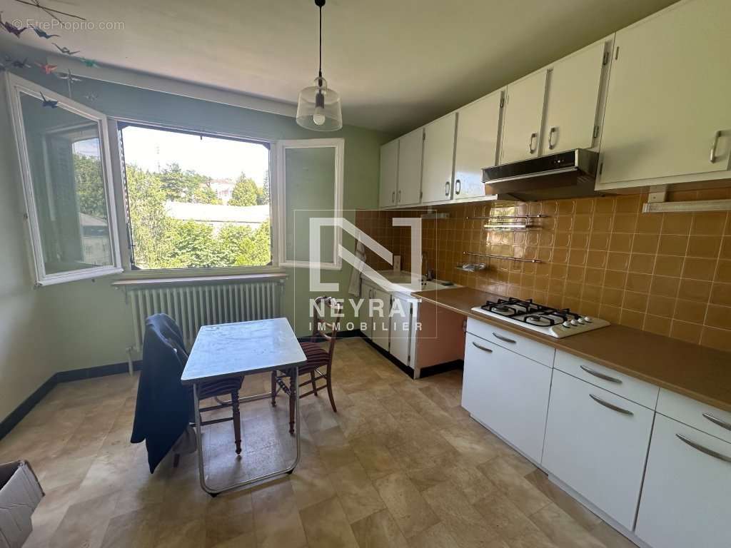 Appartement à PARAY-LE-MONIAL