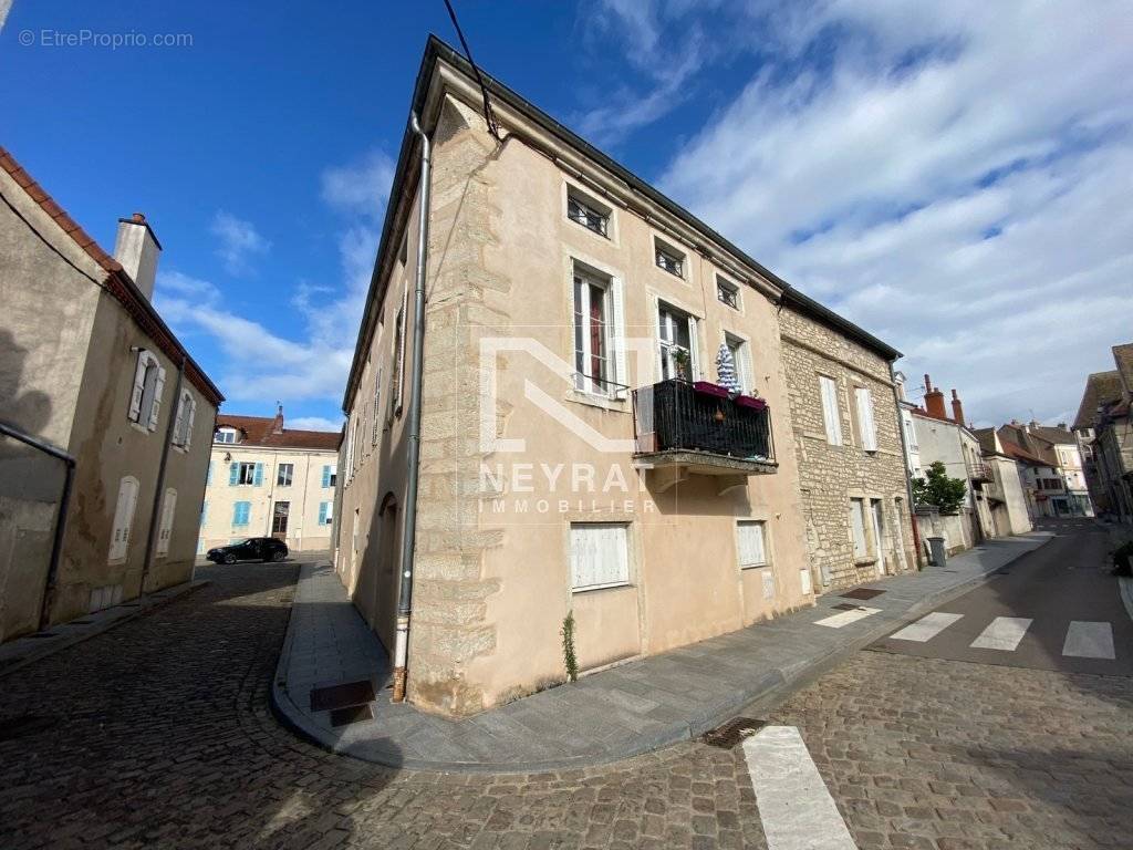 Appartement à CHAGNY