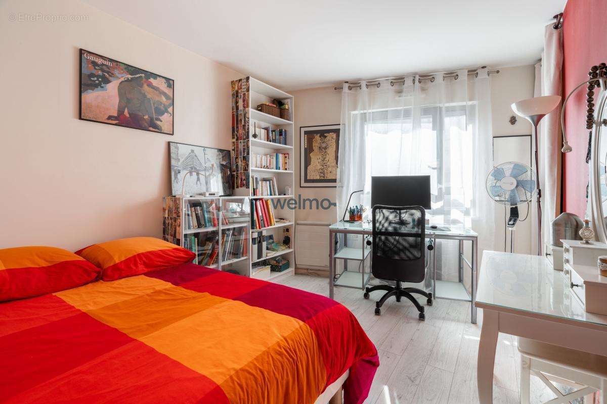 Appartement à PARIS-20E