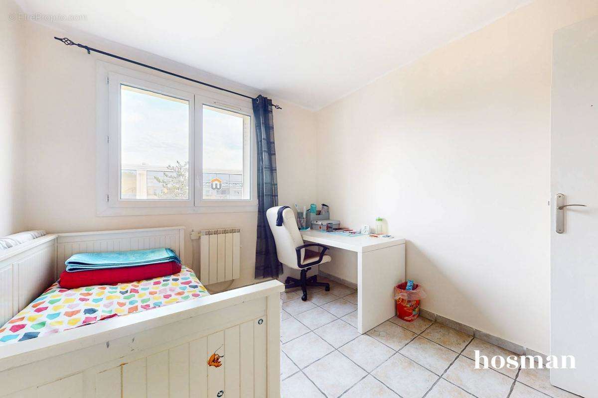 Appartement à MARSEILLE-4E