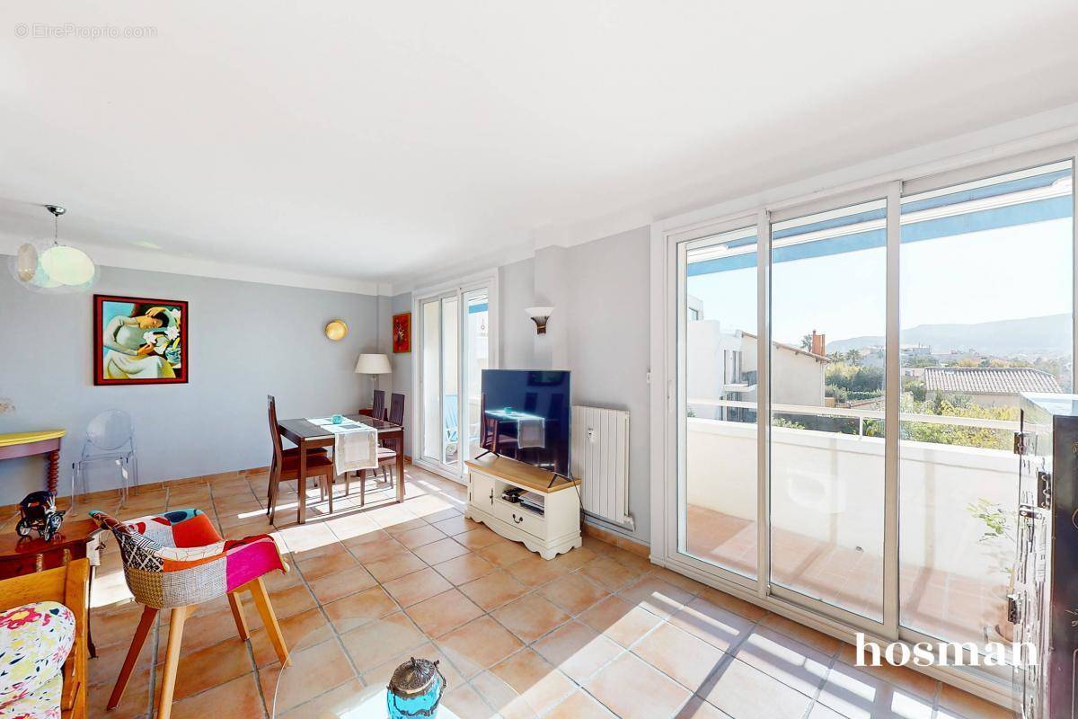 Appartement à MARSEILLE-8E