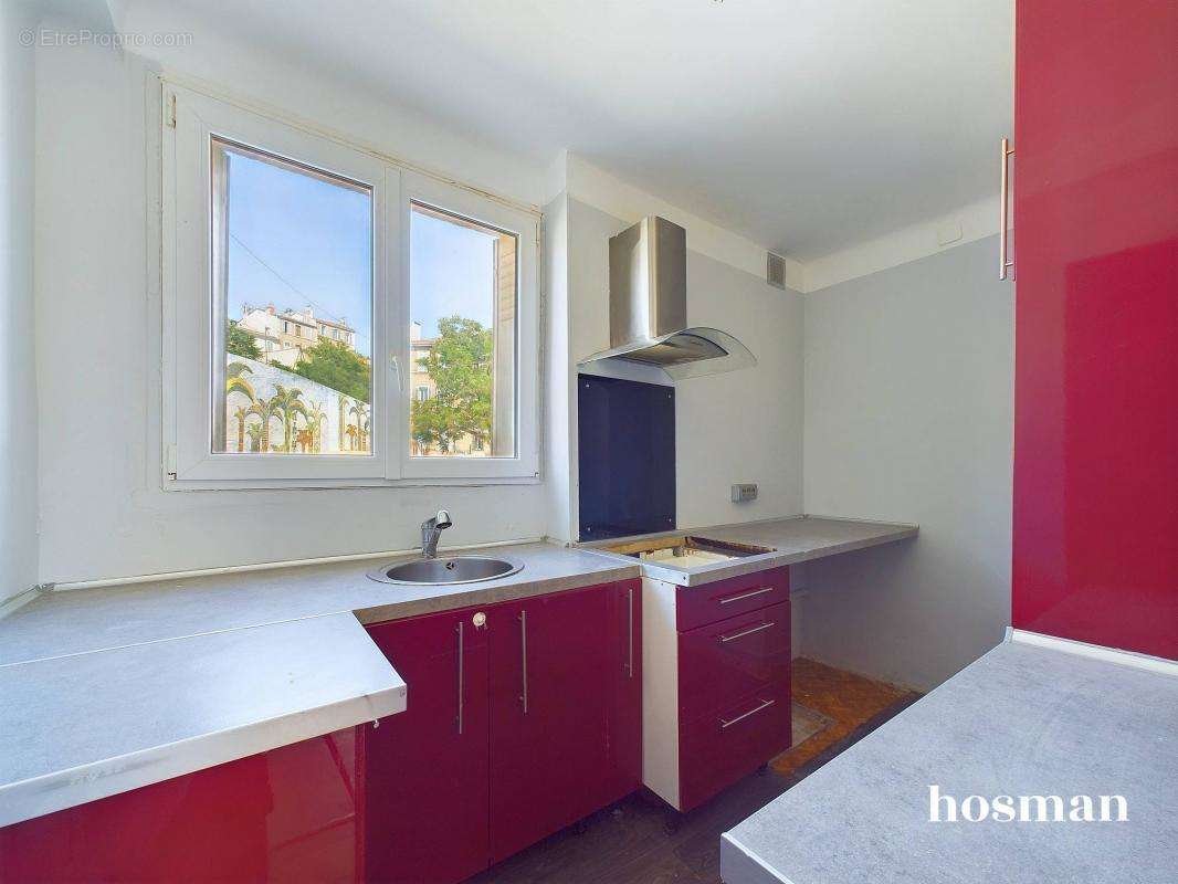 Appartement à MARSEILLE-3E