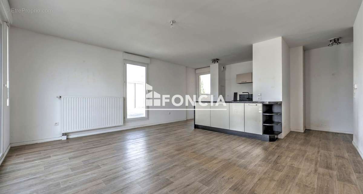 Appartement à VERNEUIL-SUR-SEINE