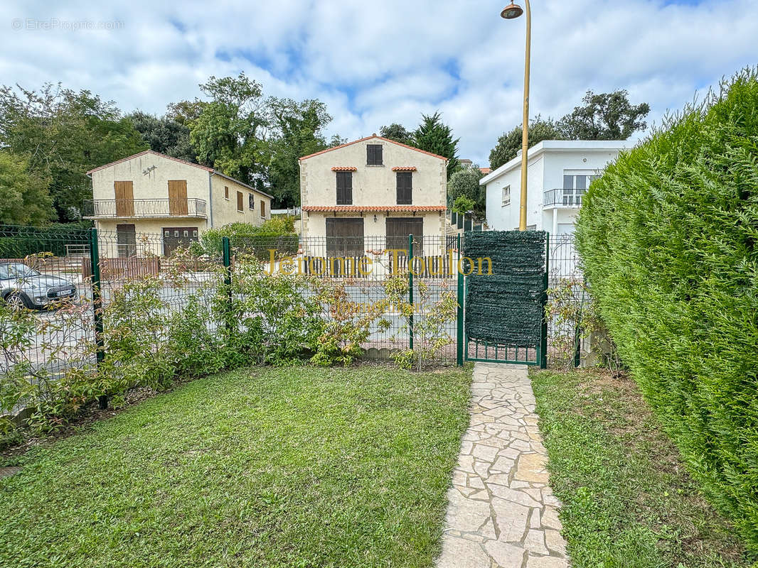 Maison à VAUX-SUR-MER